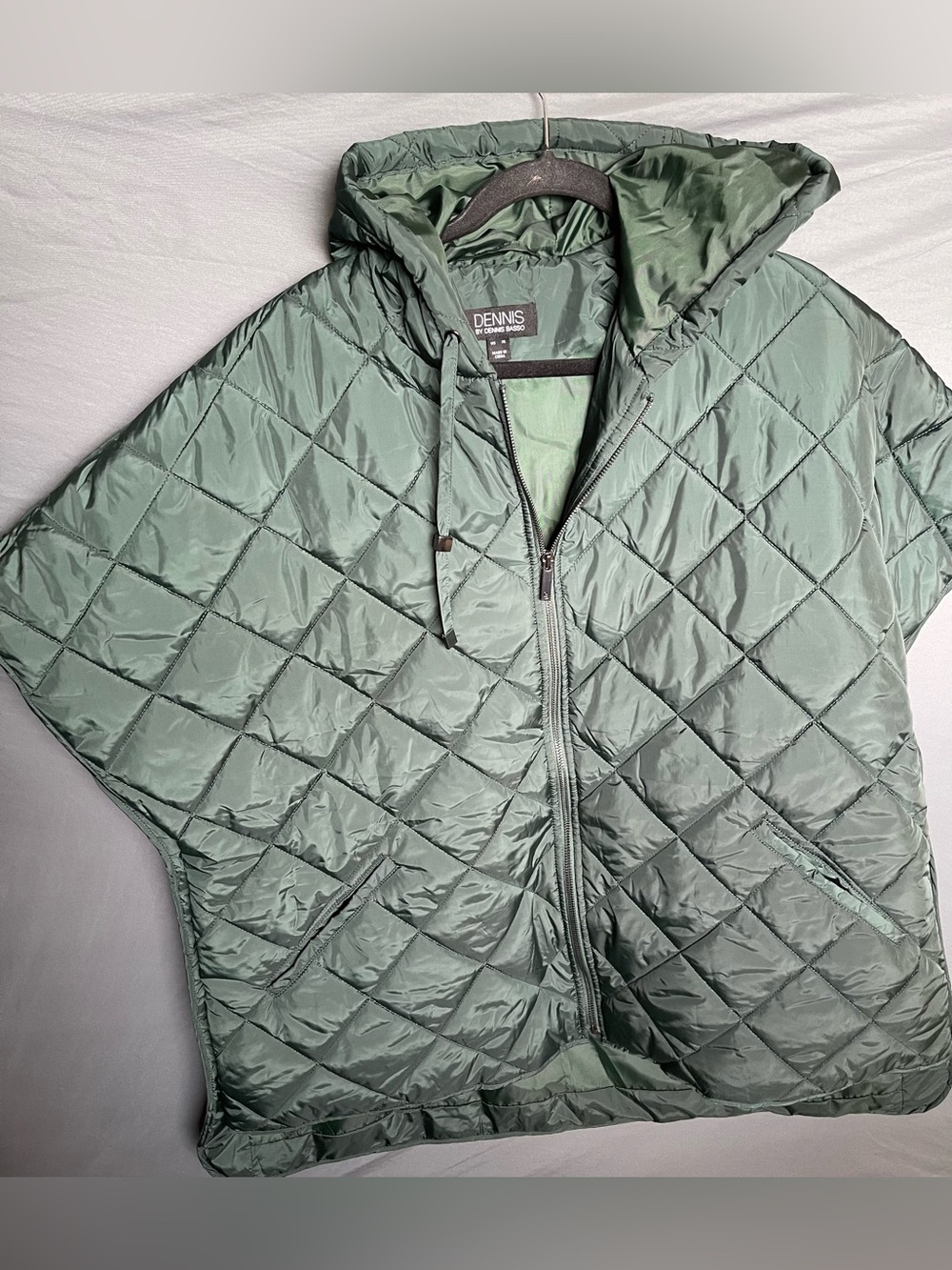 Dennis by Dennis Basso Women’s XL Sage Green Quilted Zip Front Poncho